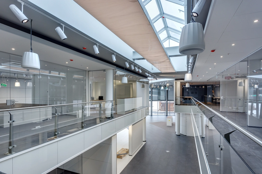 What is Aluminum Shop Window Joinery and What is Its Purpose? Advantages
