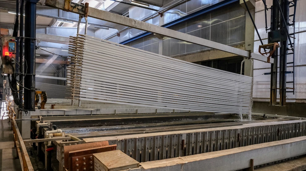 Aluminum Profile Painting and Anodizing Application Stages